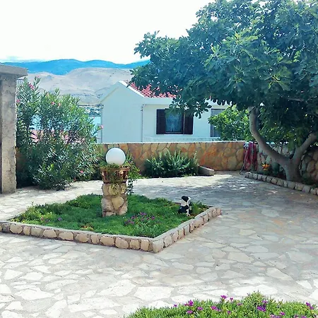 With Parking Space Pag - 6542 Pag Town