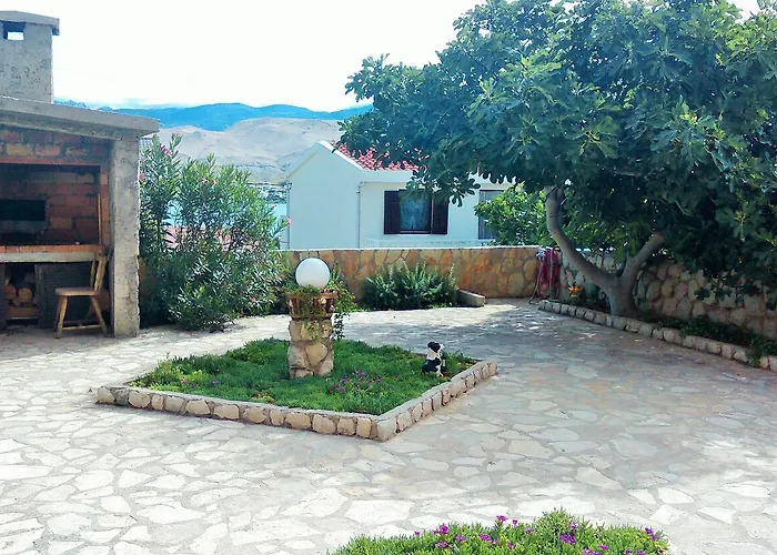 With Parking Space Pag - 6542 Паг