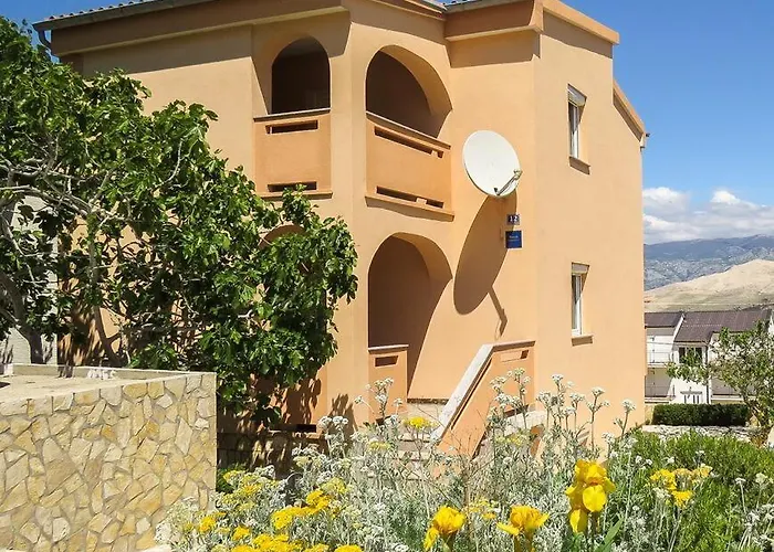 With Parking Space Pag - 6542 Паг