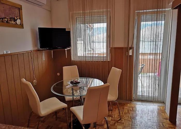 With Parking Space Pag - 6542 Pag Town